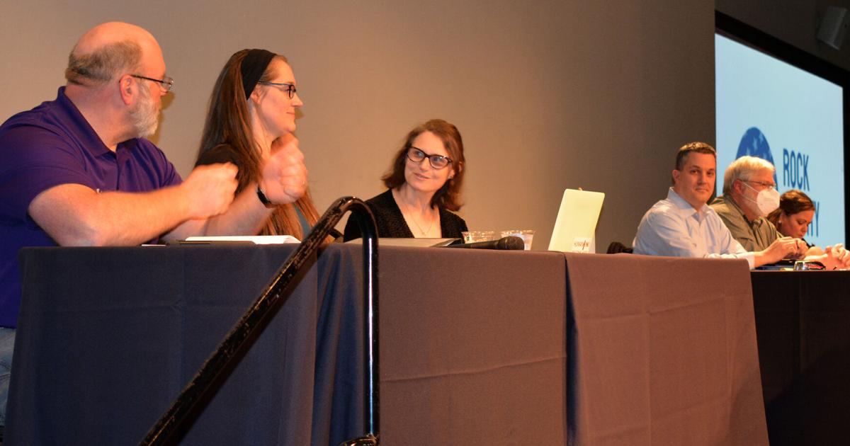 Beloit school board candidates express views before election